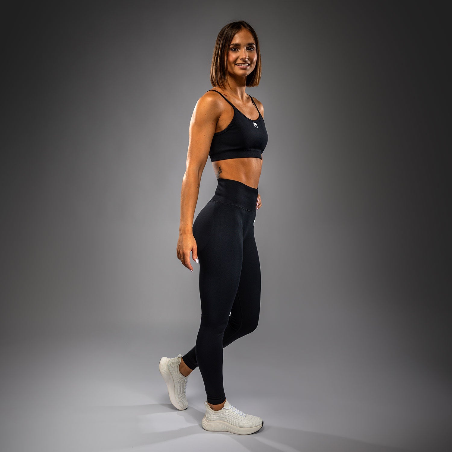 Venum Sculpt Dámská sportovní podprsenka - černá/bílá