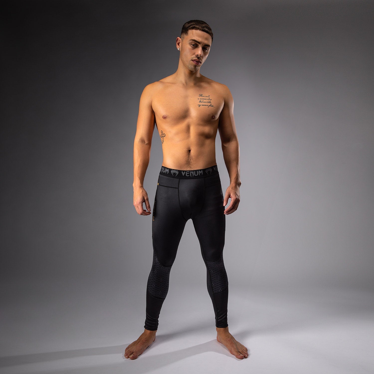 Venum x Assassin's Creed Shadows Spats - Černá/Zlatá