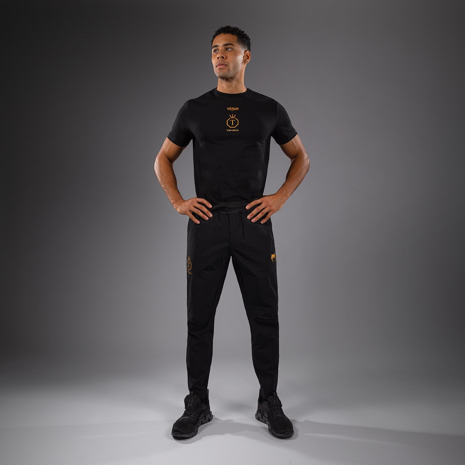 Venum x Topuria Joggers s neomezenou edicí - černá/zlatá