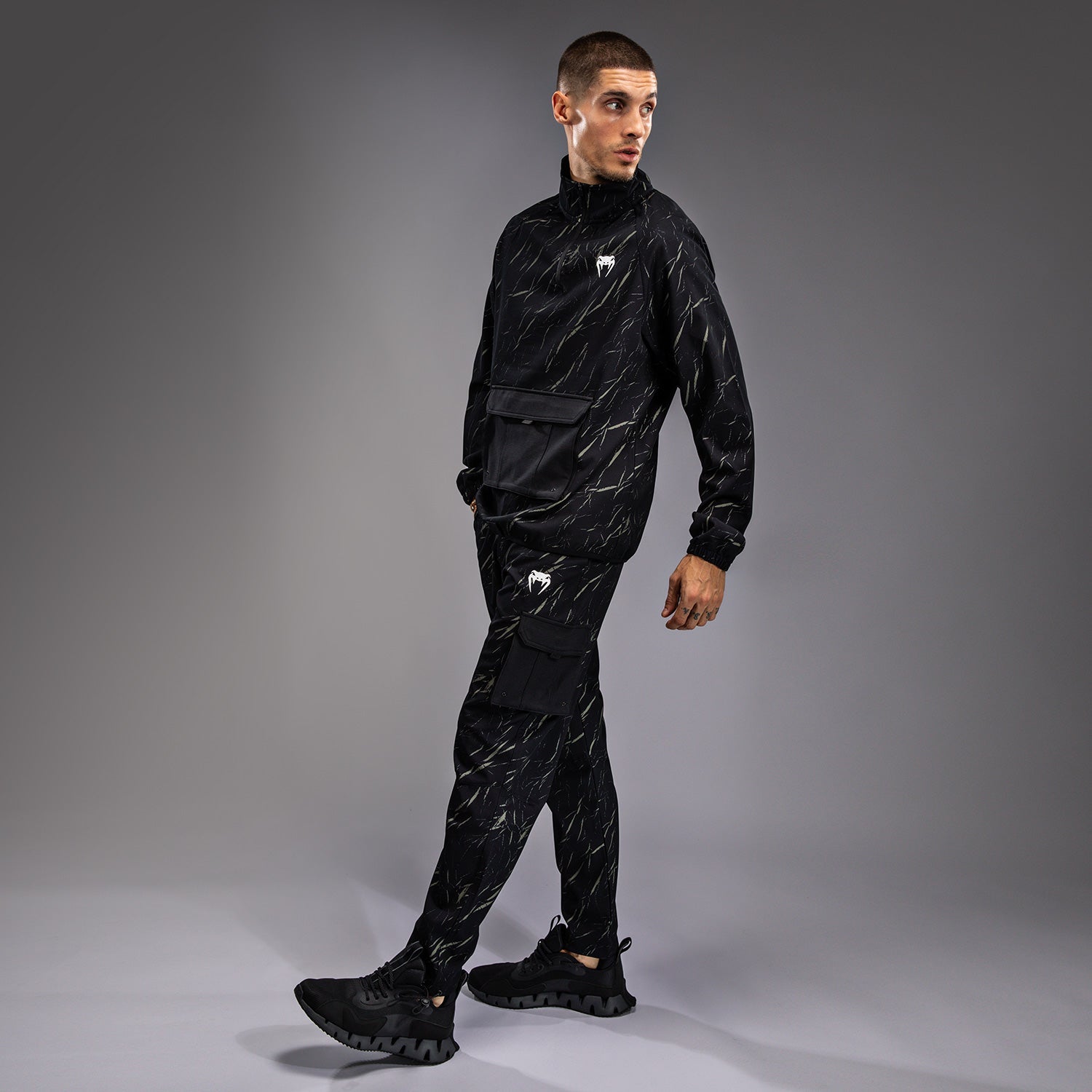 Venum Trooper Pánská bunda se zapínáním na zip - Černá/Písková