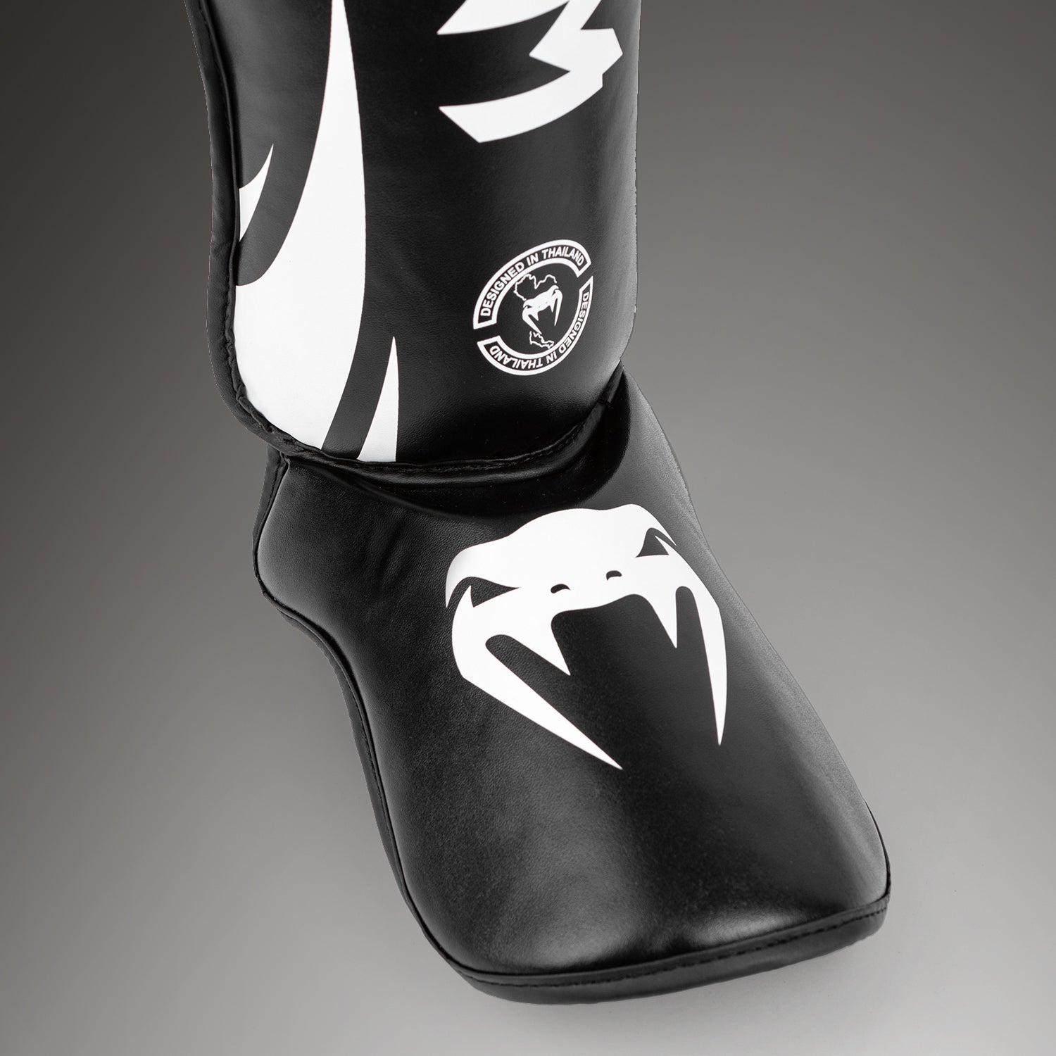 Venum Chrániče holení Challenger - Černá