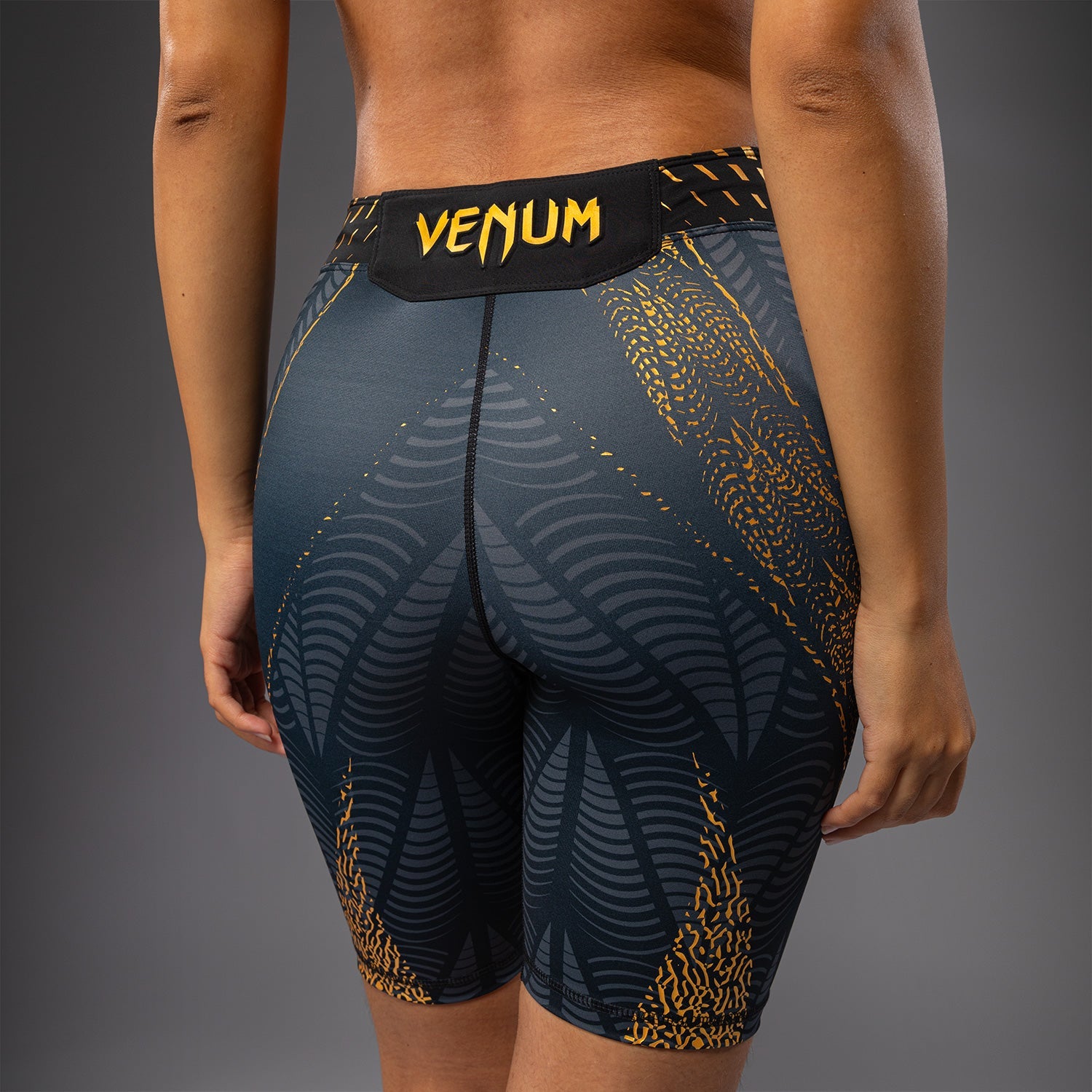 Dámské Vale Tudo kraťasy UFC Zenith by Venum Champion Authentic Long Fit