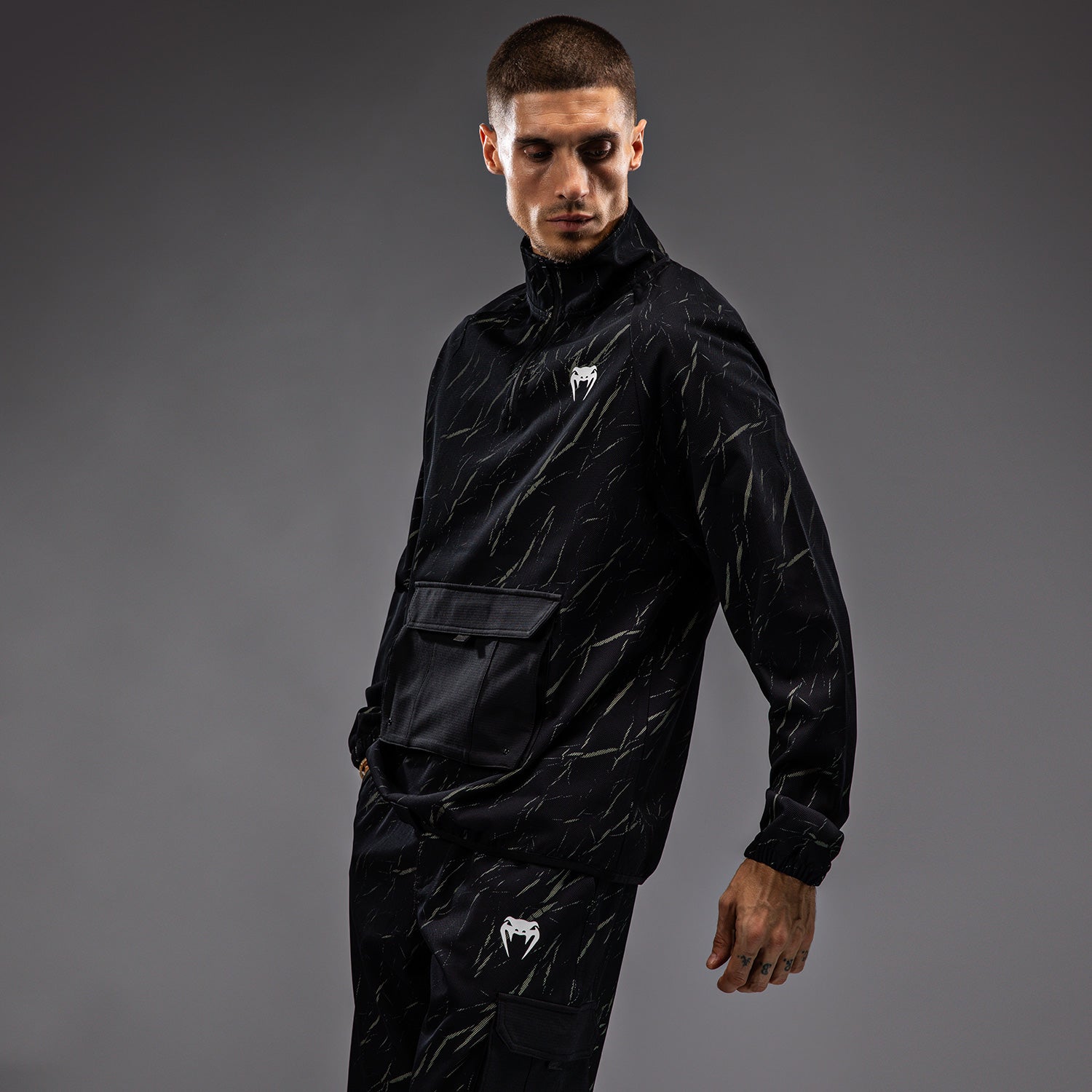 Venum Trooper Pánská bunda se zapínáním na zip - Černá/Písková