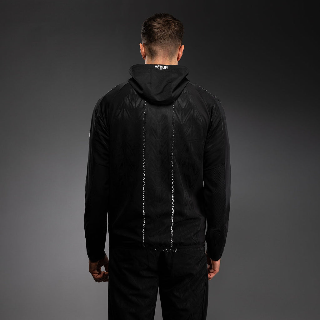 Pánská autentická mikina Venum UFC Zenith pro vstup do klece v černé barvě