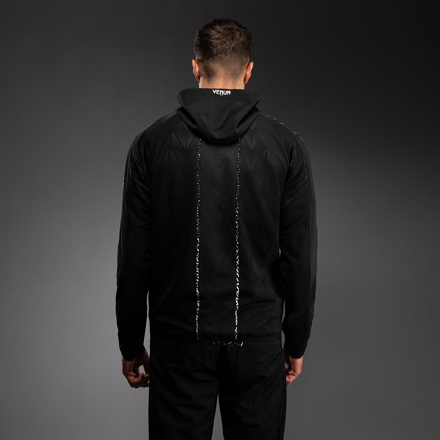 Pánská autentická mikina Venum UFC Zenith pro vstup do klece v černé barvě