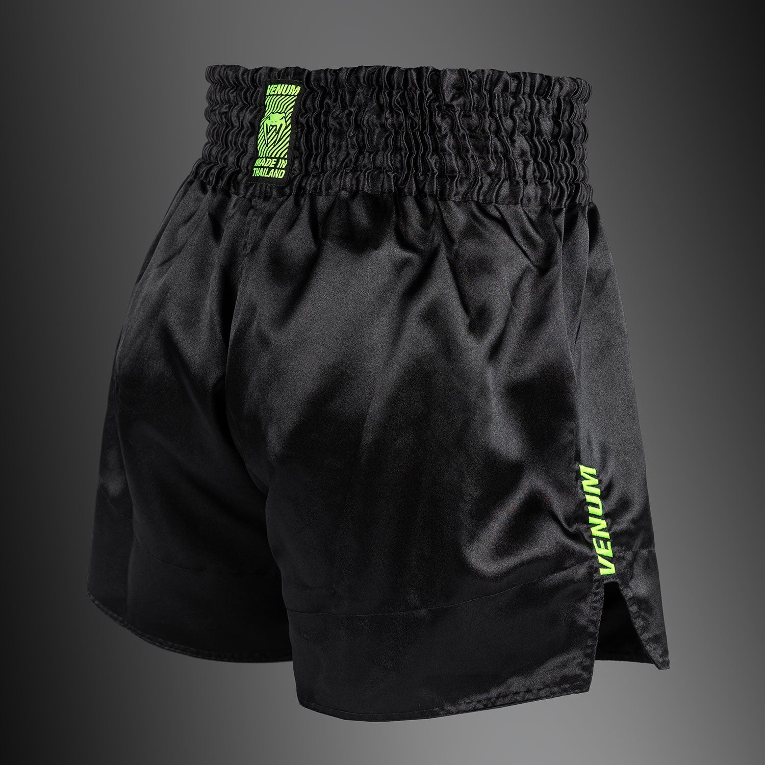 Venum Classic Evo Muay Thai Shorts - Černá/Neonově žlutá