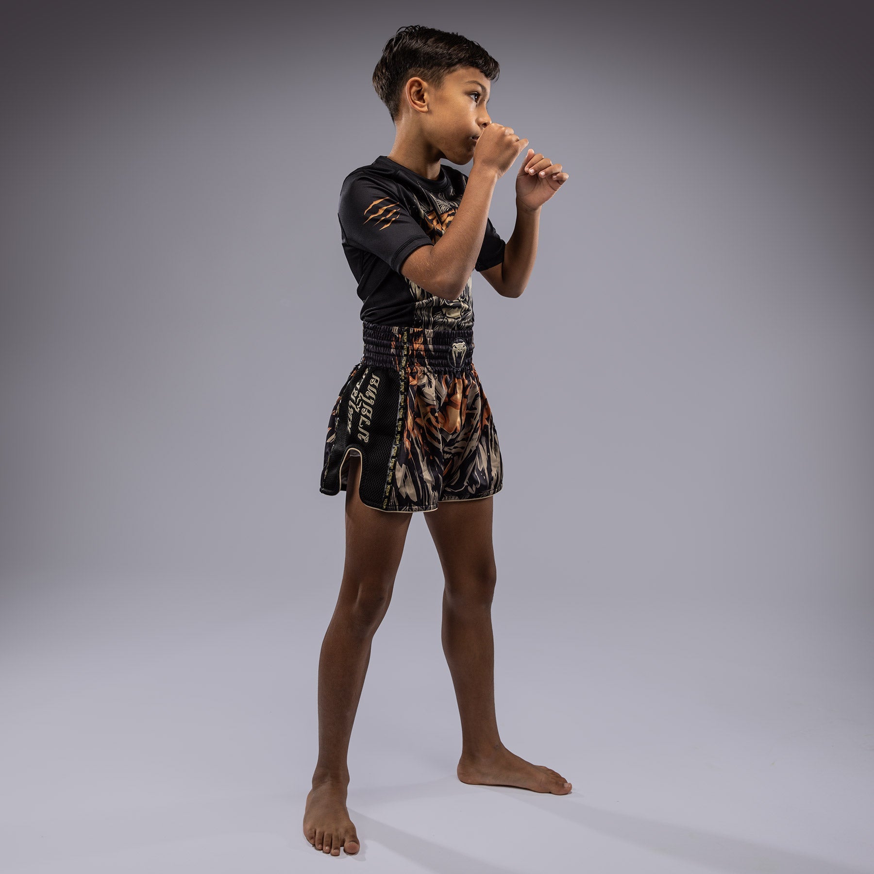 Dětské Muay Thai šortky Venum Tiger - Černá/Neonově oranžová