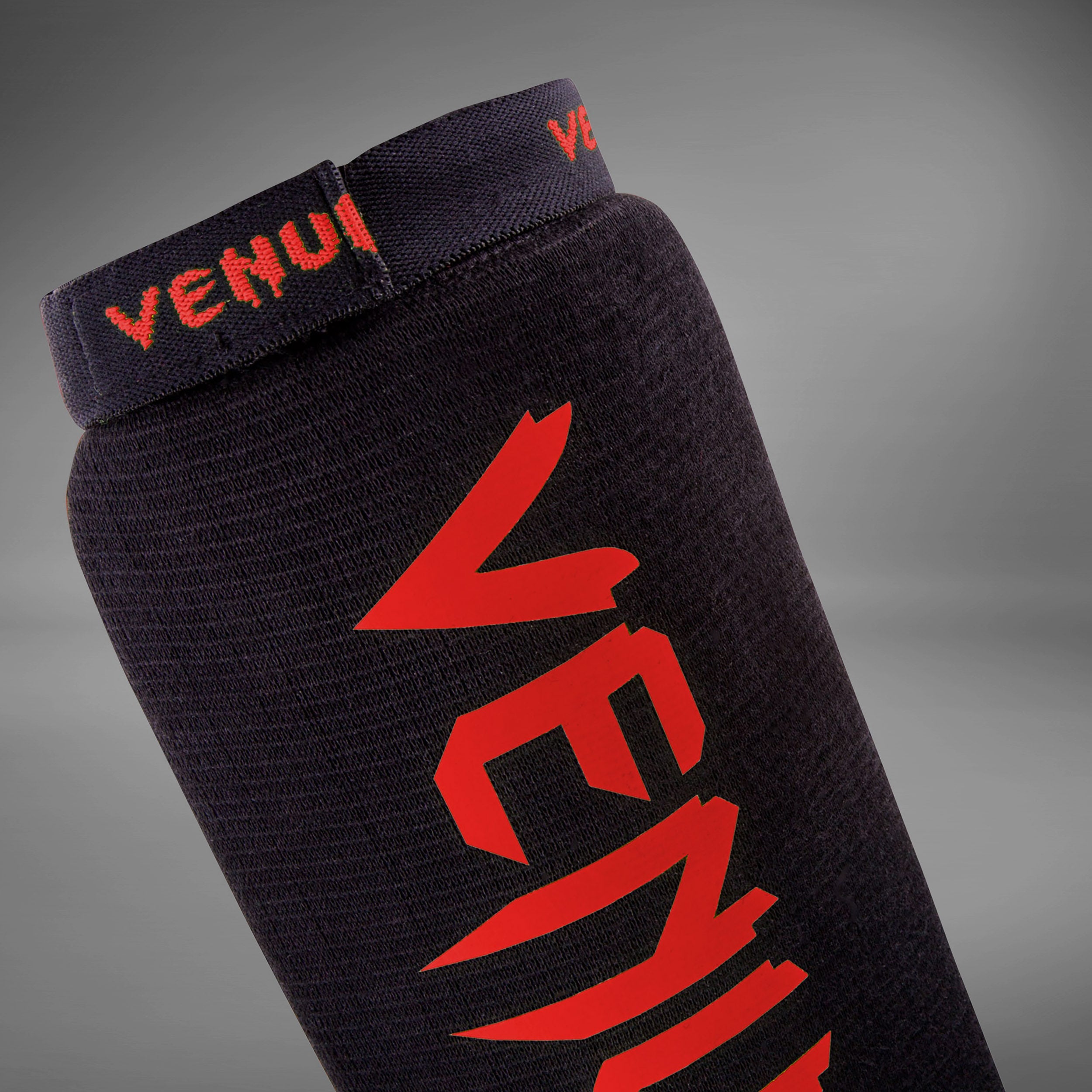 Venum Kontact Chrániče holeně - Černá/Červená