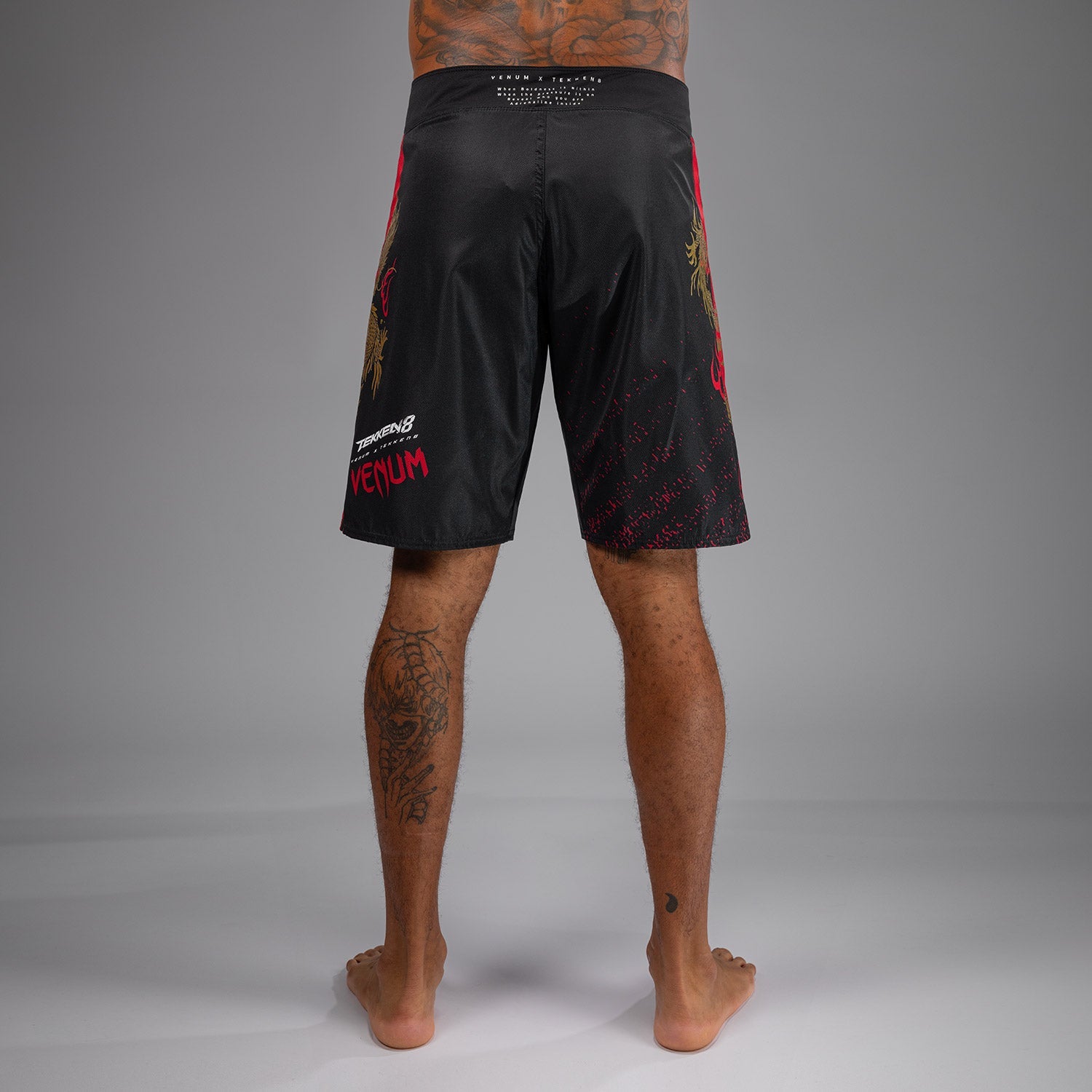 Venum x TEKKEN 8 - Marshall Law Fight Shorts - Černá/Červená/Zlatá