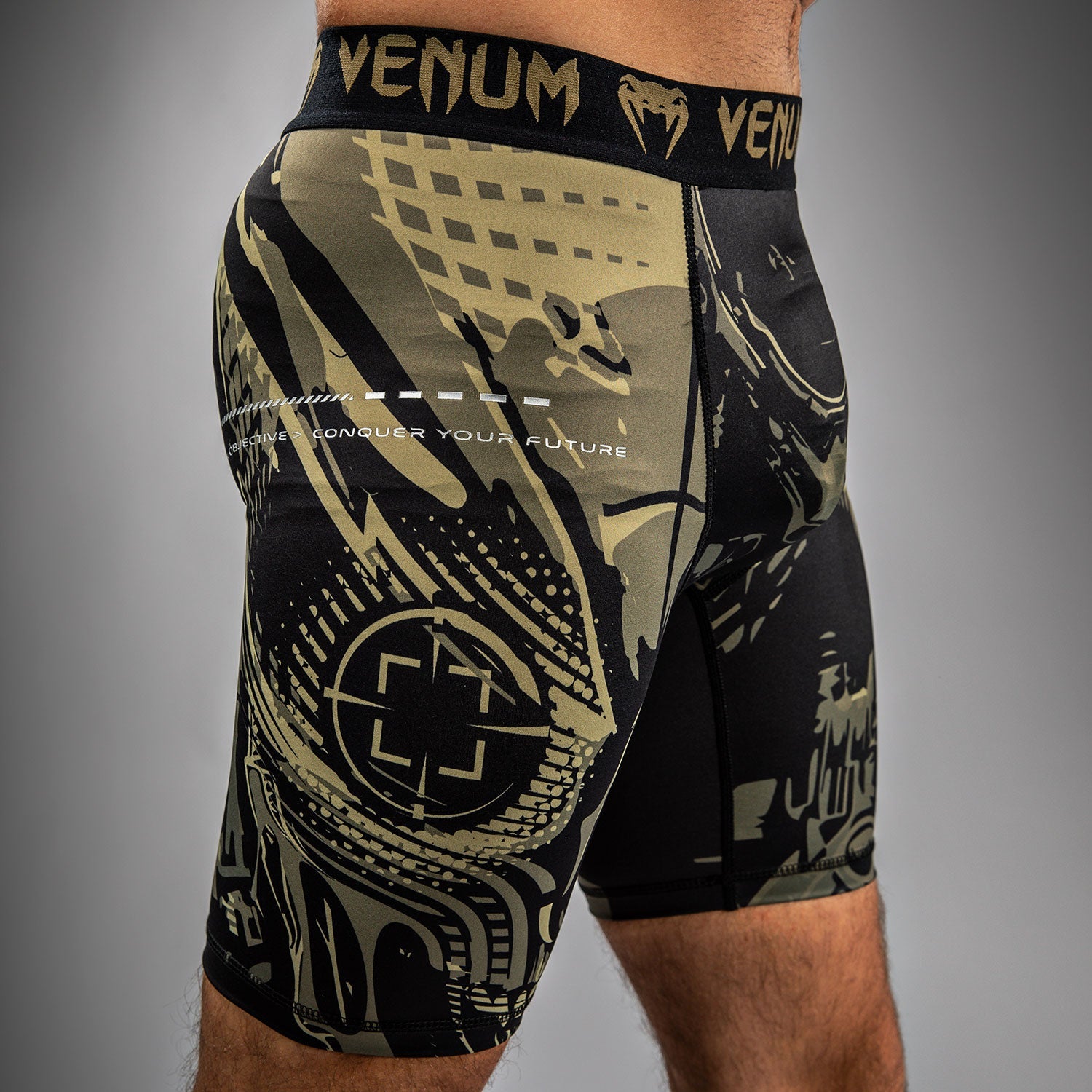 Venum Invader Vale Tudo Shorts - Černá/Písková