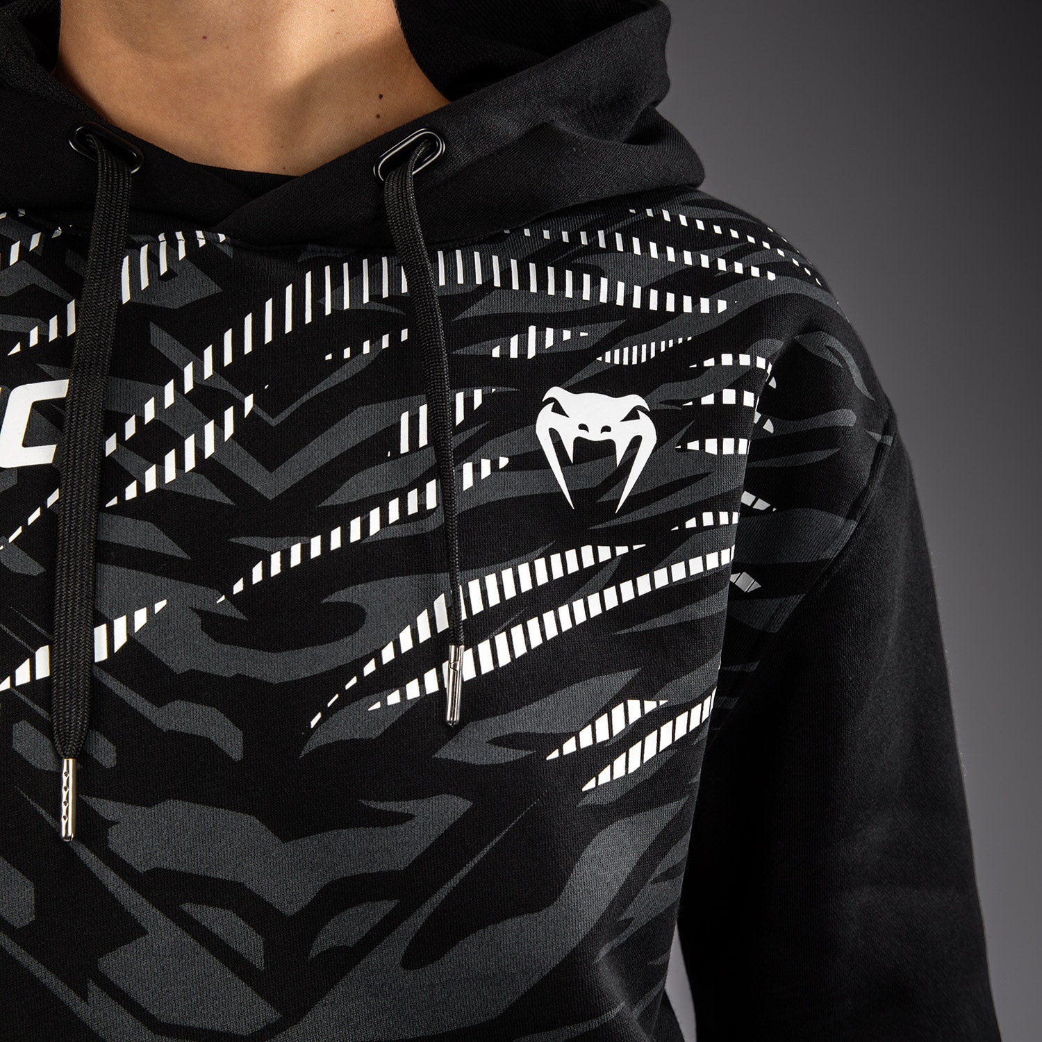 UFC Fusion od Venum Dámská replika mikiny s kapucí - černá