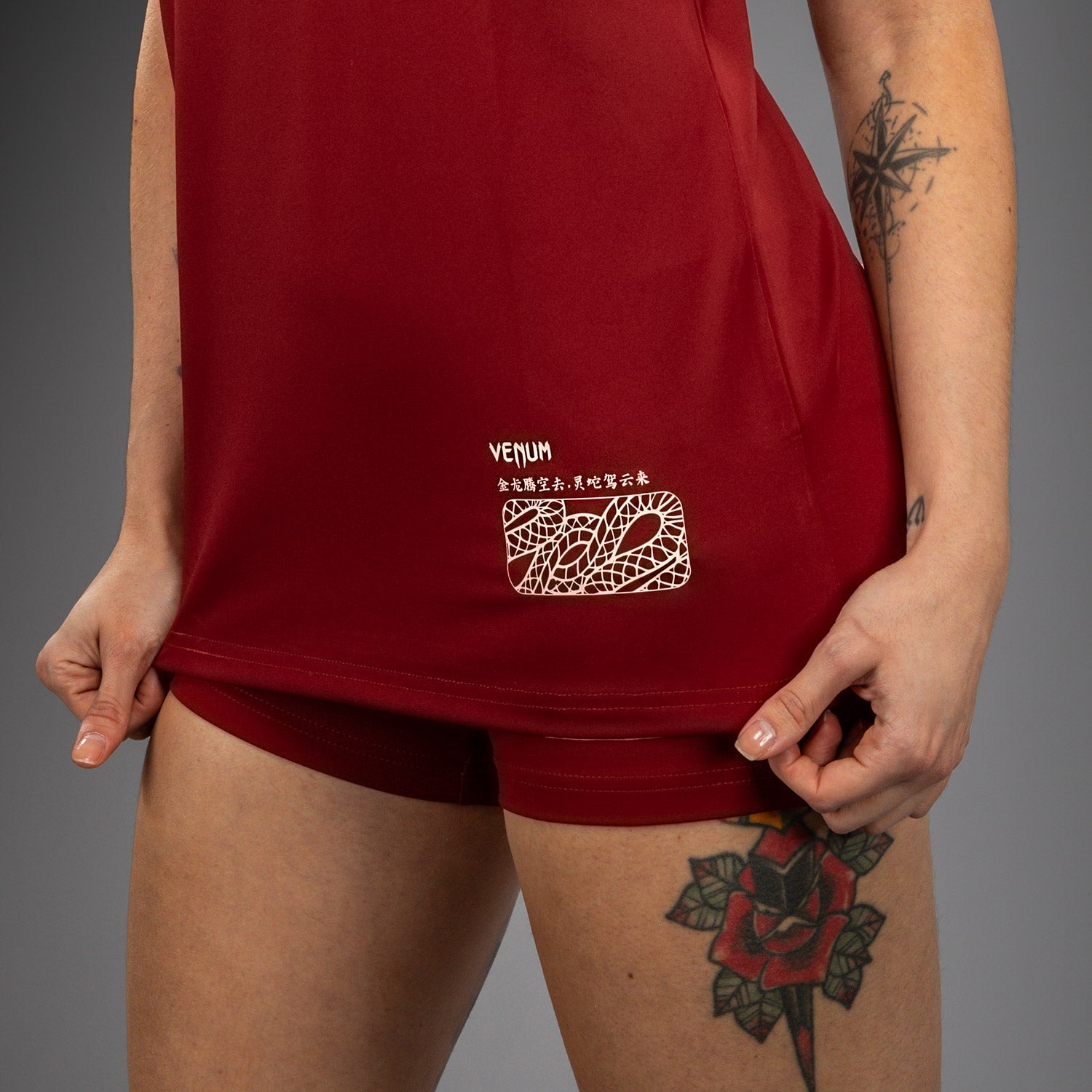 Venum Serpenti Dámské tričko Dry-Tech - Vínová/Slonová kost