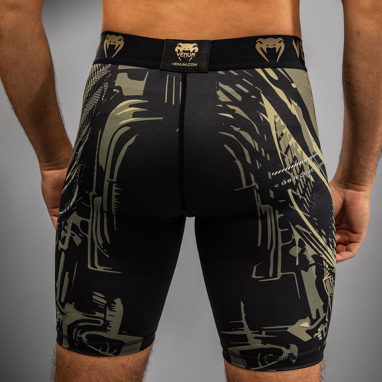Venum Invader Vale Tudo Shorts - Černá/Písková