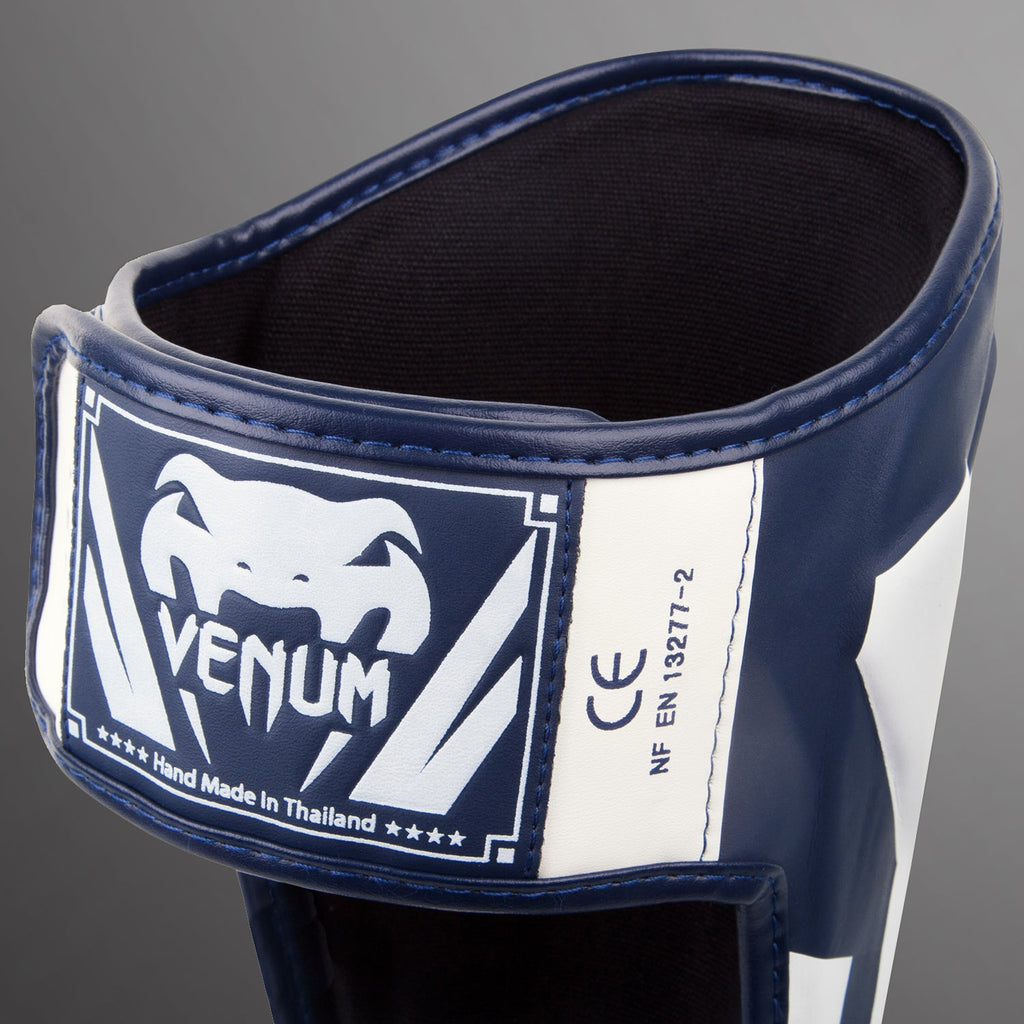 Venum Elite Standup chrániče holení - bílá/navy modrá