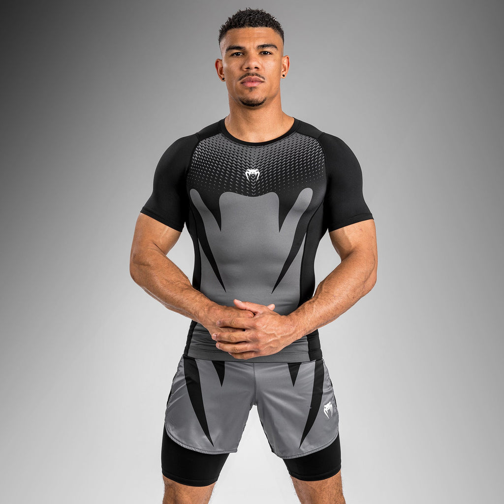 Venum Attack Pánský Krátký Rukáv Rashguard - Černá/Šedá