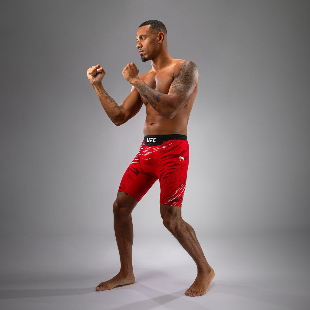 UFC Fusion by Venum Authentic Fight Night Pánské šortky Vale Tudo - Červená