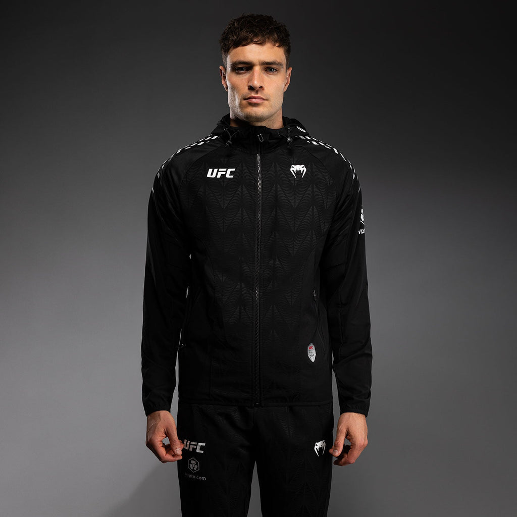 Pánská autentická mikina Venum UFC Zenith pro vstup do klece v černé barvě