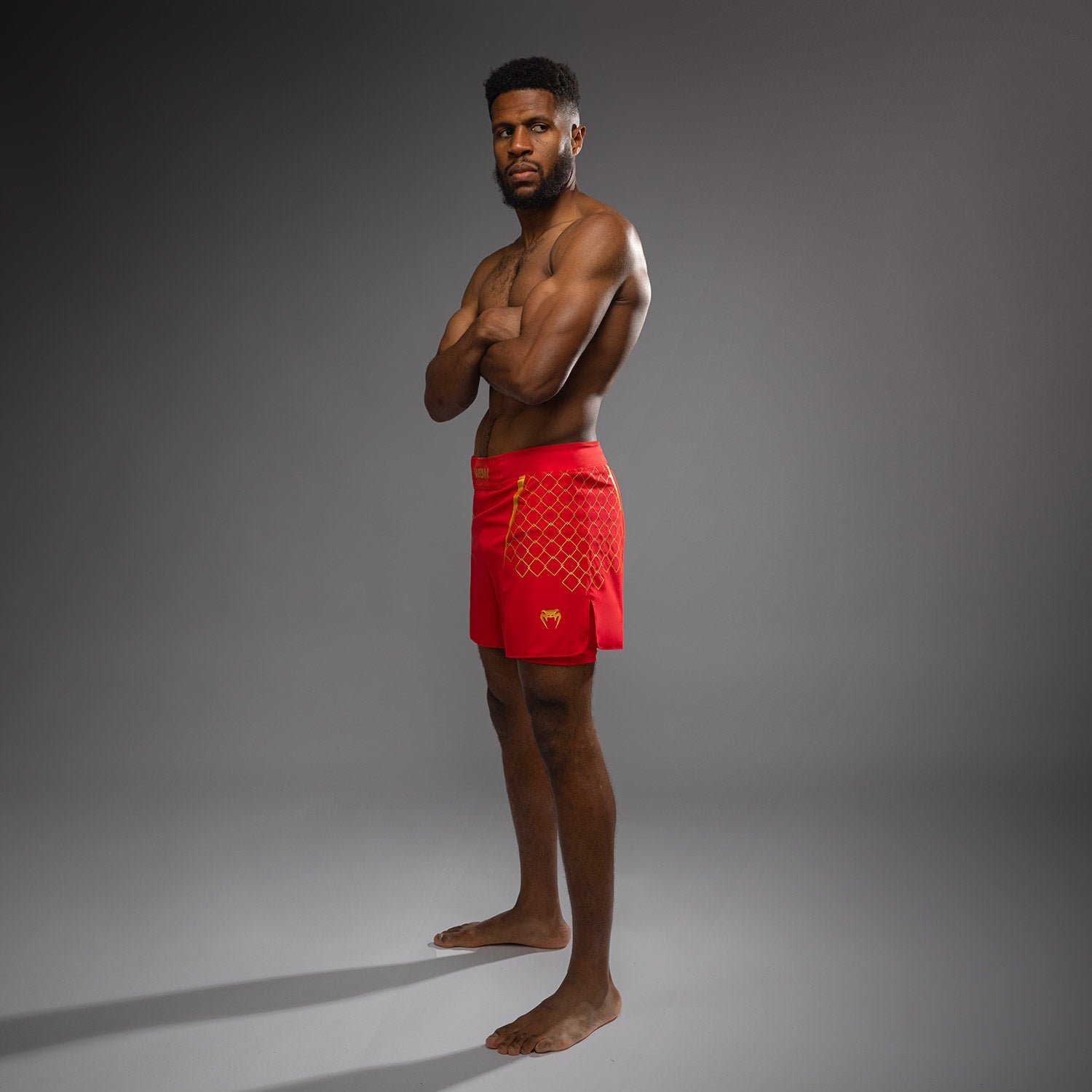 Pánské vycházkové kraťasy Venum x WOW FC - Fury Red/Gold