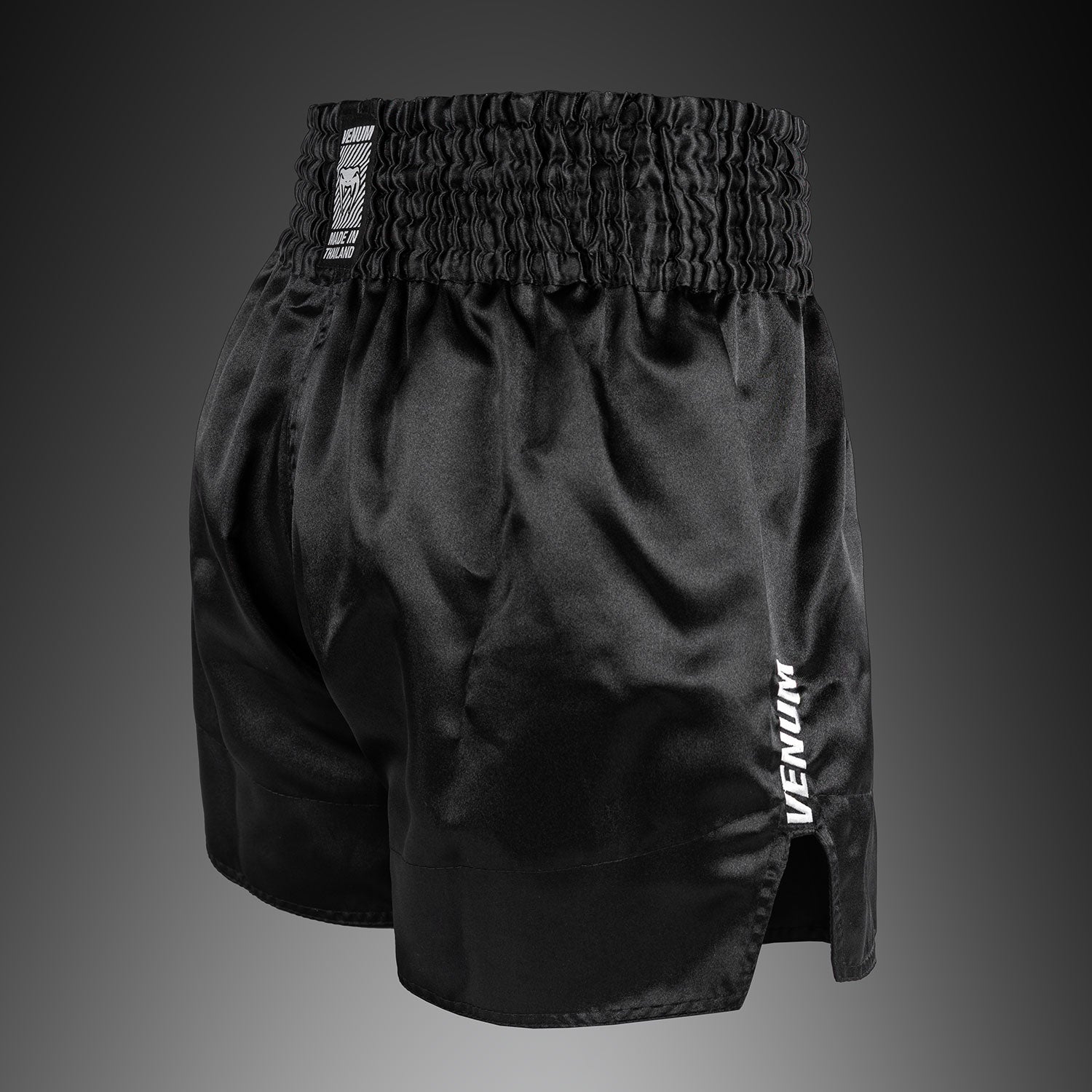 Venum Classic Evo Muay Thai Shorts - Černá/Bílá