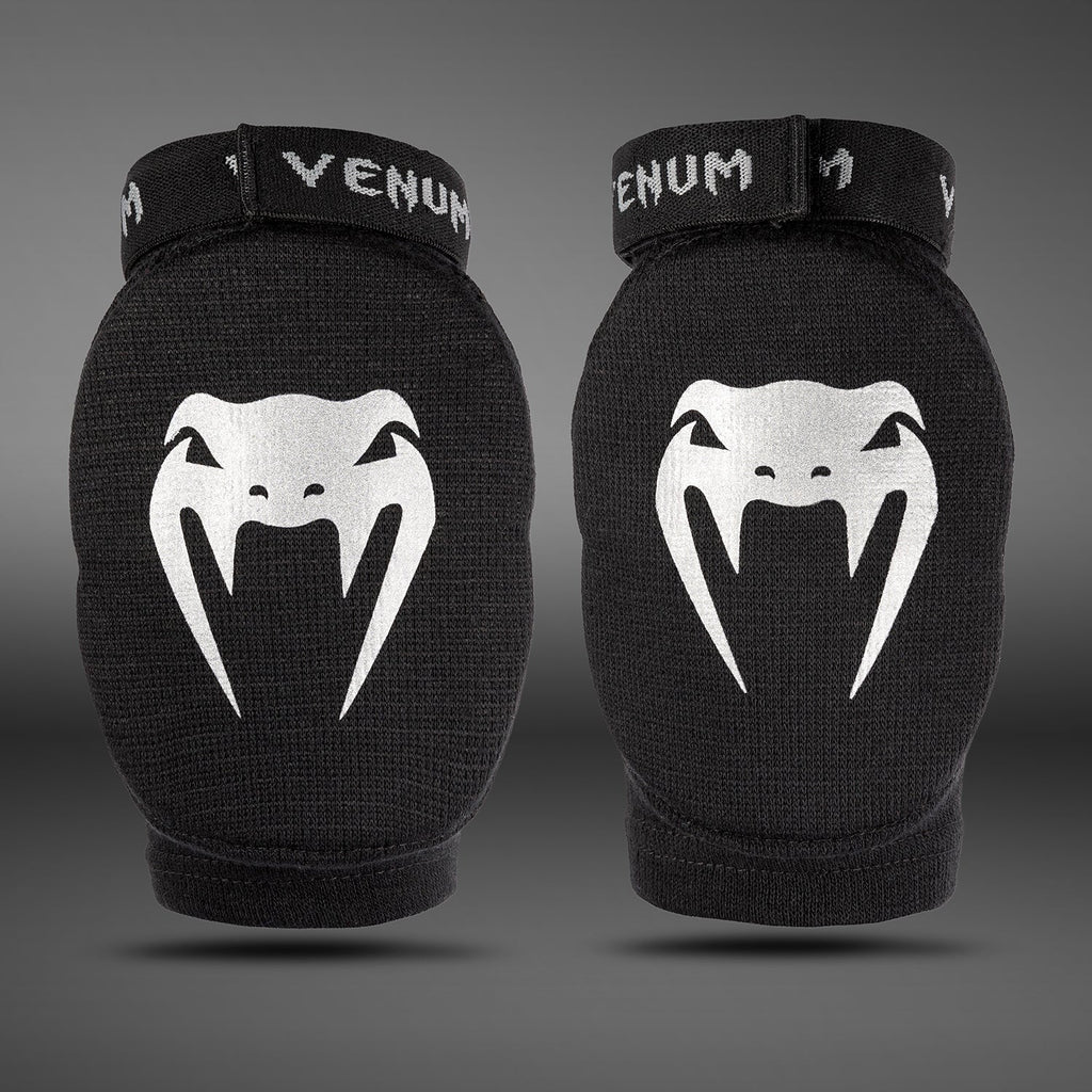 Venum Kontact Chrániče loktů - Černá/Stříbrná