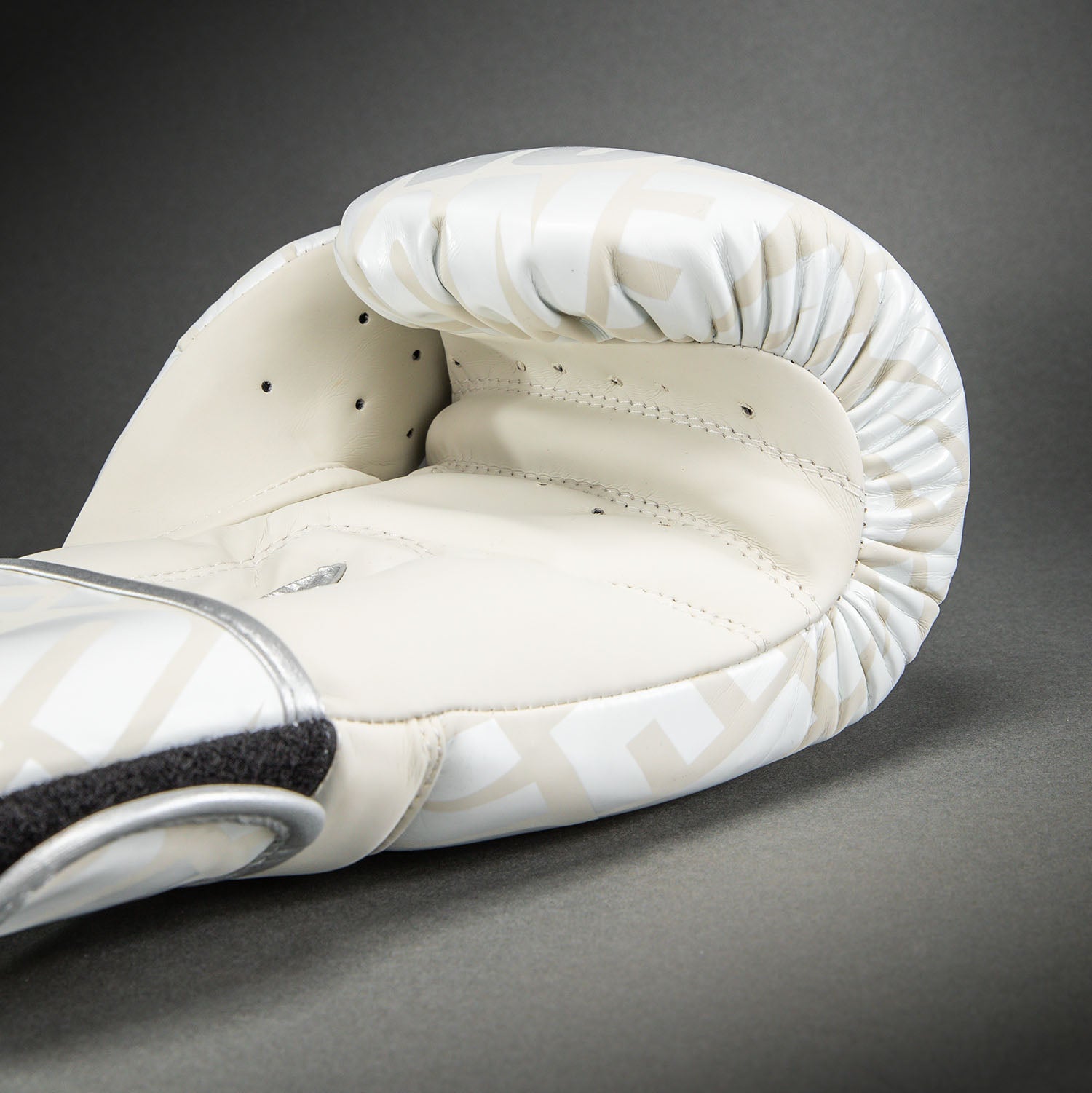 Boxerské rukavice Venum Contender 1.5XT - Světle béžová/krémová