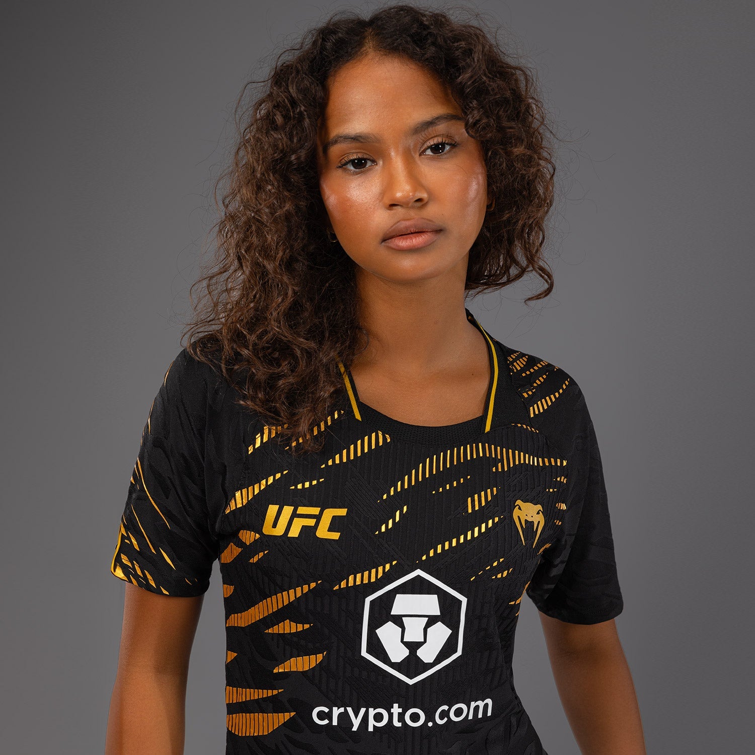 UFC Fusion by Venum Authentic Fight Night Dámský dres pro vstup do klece - Šampionka