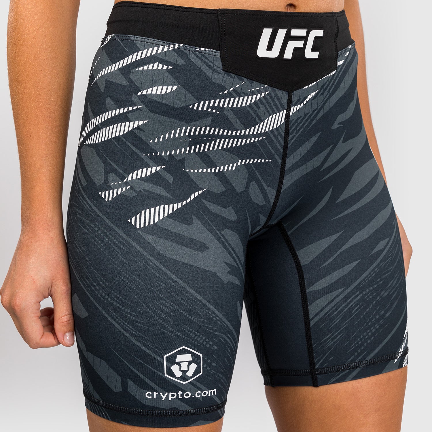 UFC Fusion by Venum Dámské Vale Tudo šortky Authentic Fight Night - Dlouhý střih - Černá