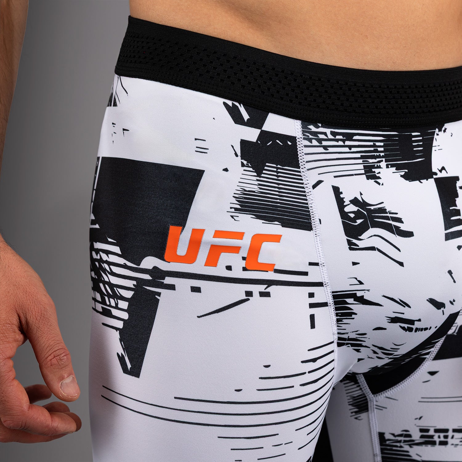 Pánské kraťasy Venum UFC Zenith White Authentic Fight Week Performance Vale Tudo