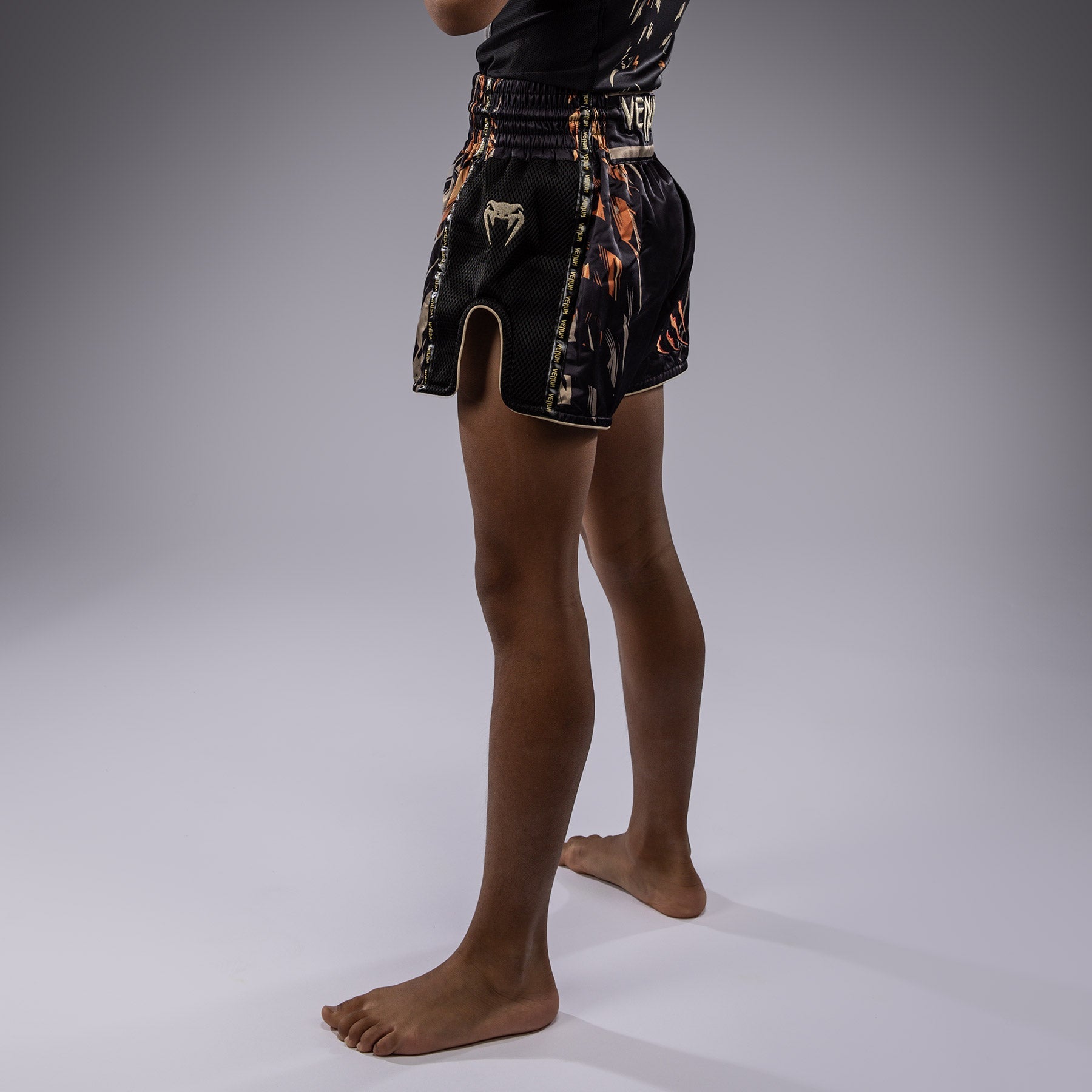 Dětské Muay Thai šortky Venum Tiger - Černá/Neonově oranžová