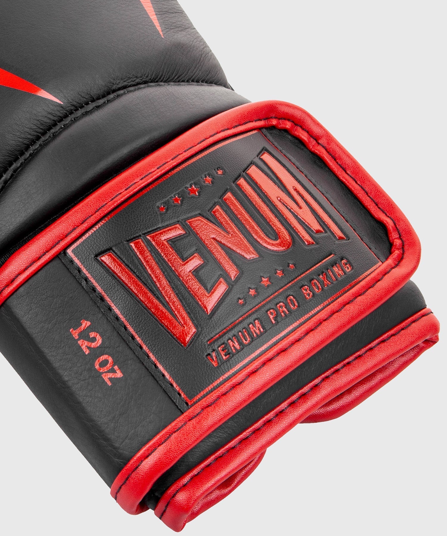 Venum Giant 2.0 Pro Boxerské rukavice na suchý zip - Černá/Červená