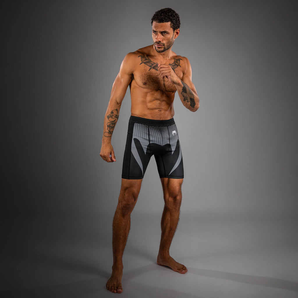 Venum No Gi Vale Tudo Shorts - Černá/Stříbrno šedá
