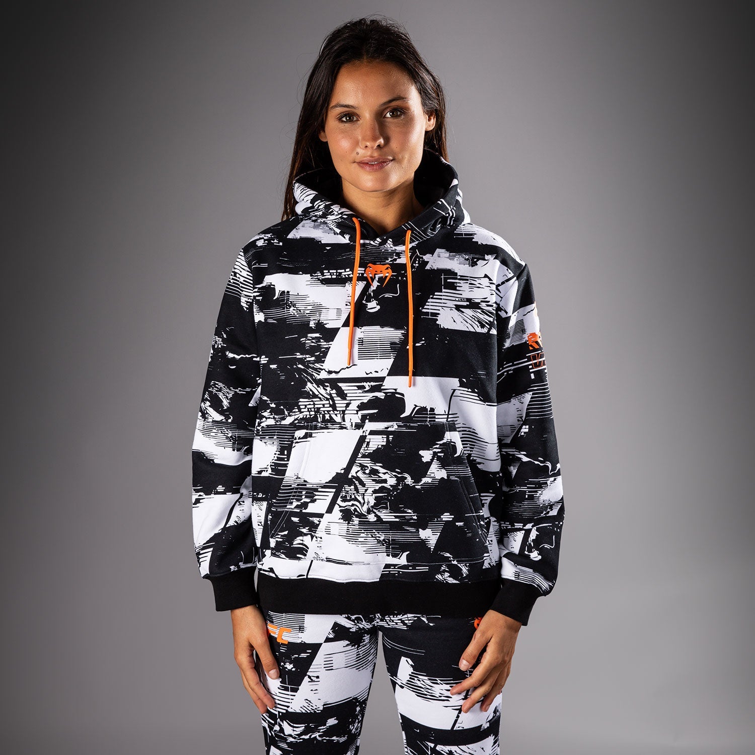 Dámská mikina s kapucí UFC Zenith by Venum White Authentic Fight Week