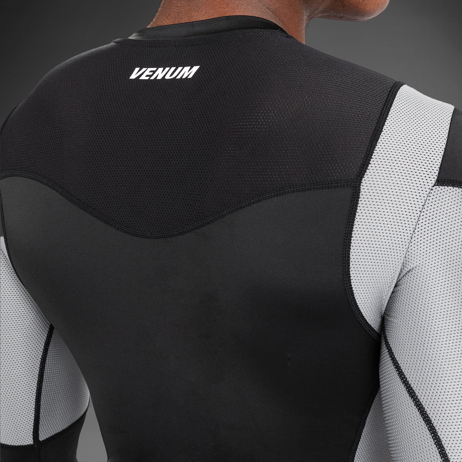 Venum Tempest Pánský Dlouhý Rukáv Rashguard - Černá/Šedá