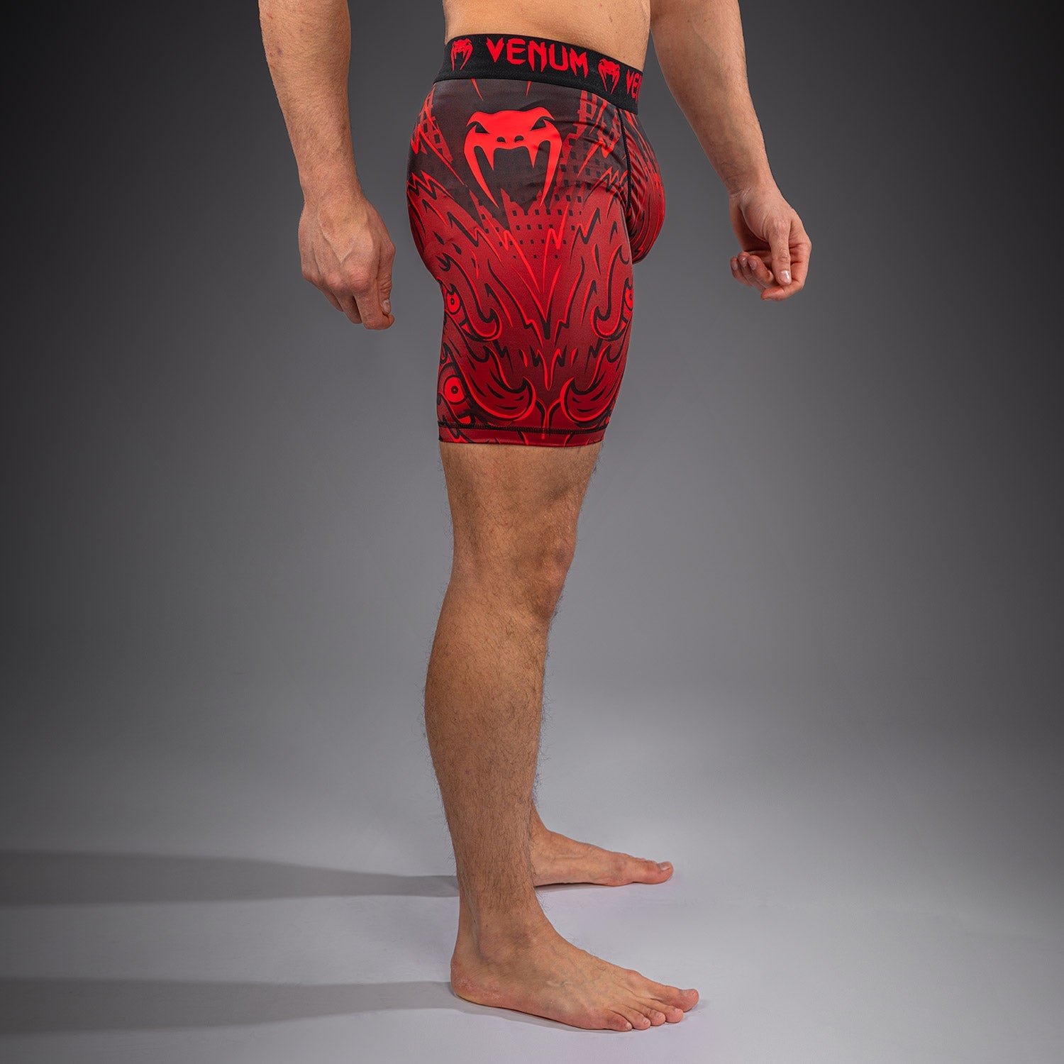 Venum Wolf Atak Vale Tudo Shorts - Černá/Červená