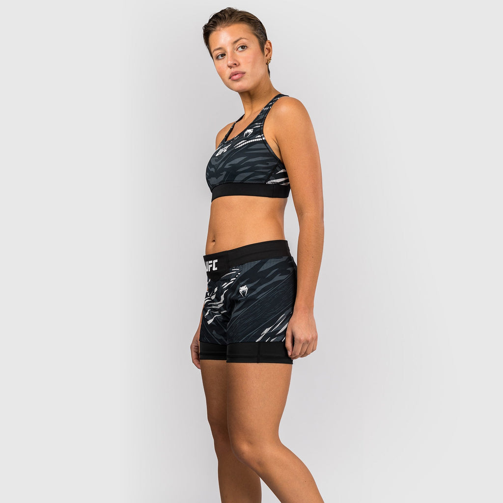 UFC Fusion by Venum Personalizované autentické dámské kraťasy na bojové noci - černé