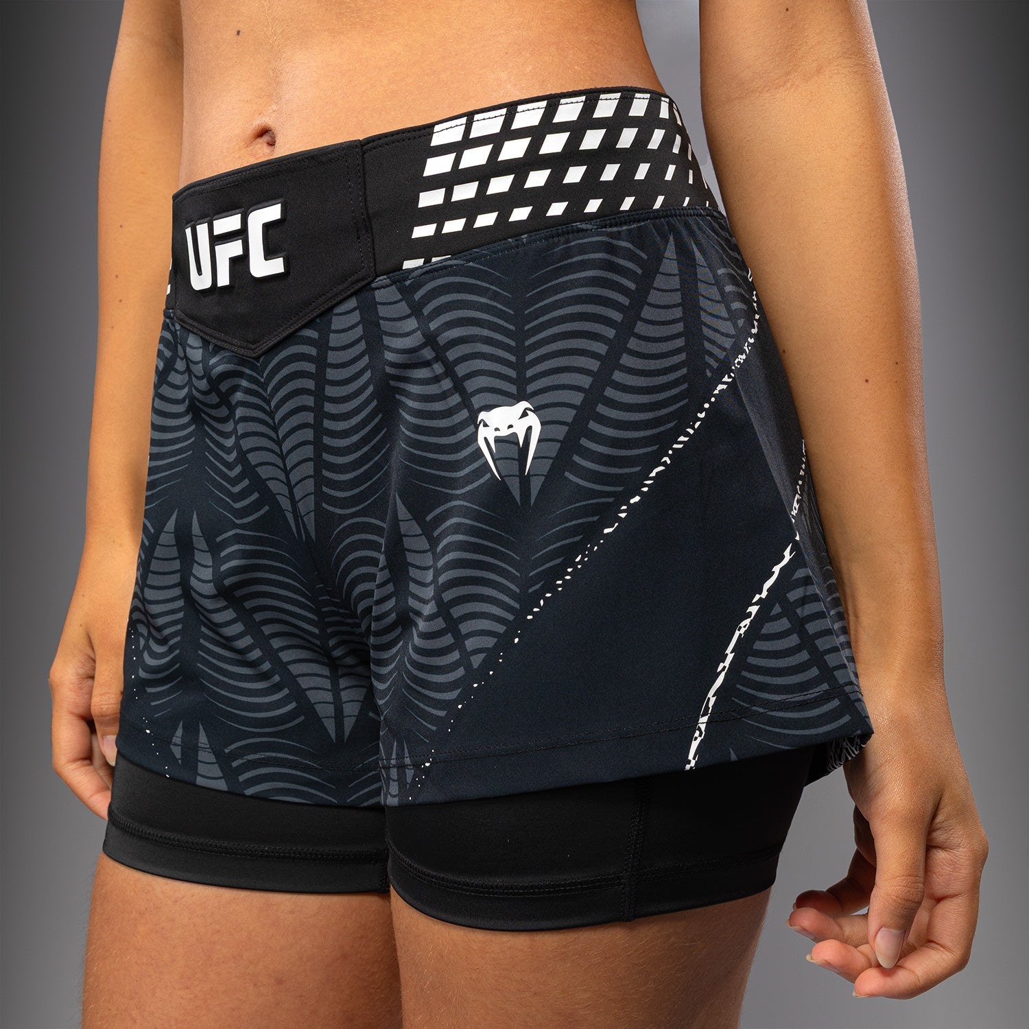 Dámské šortky UFC Zenith by Venum Black Authentic Short Fit Fight Short