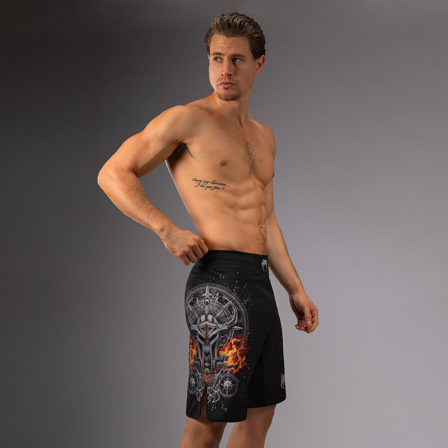 Pánské bojové šortky Venum Gladiator 5.0 - černá/stříbrná