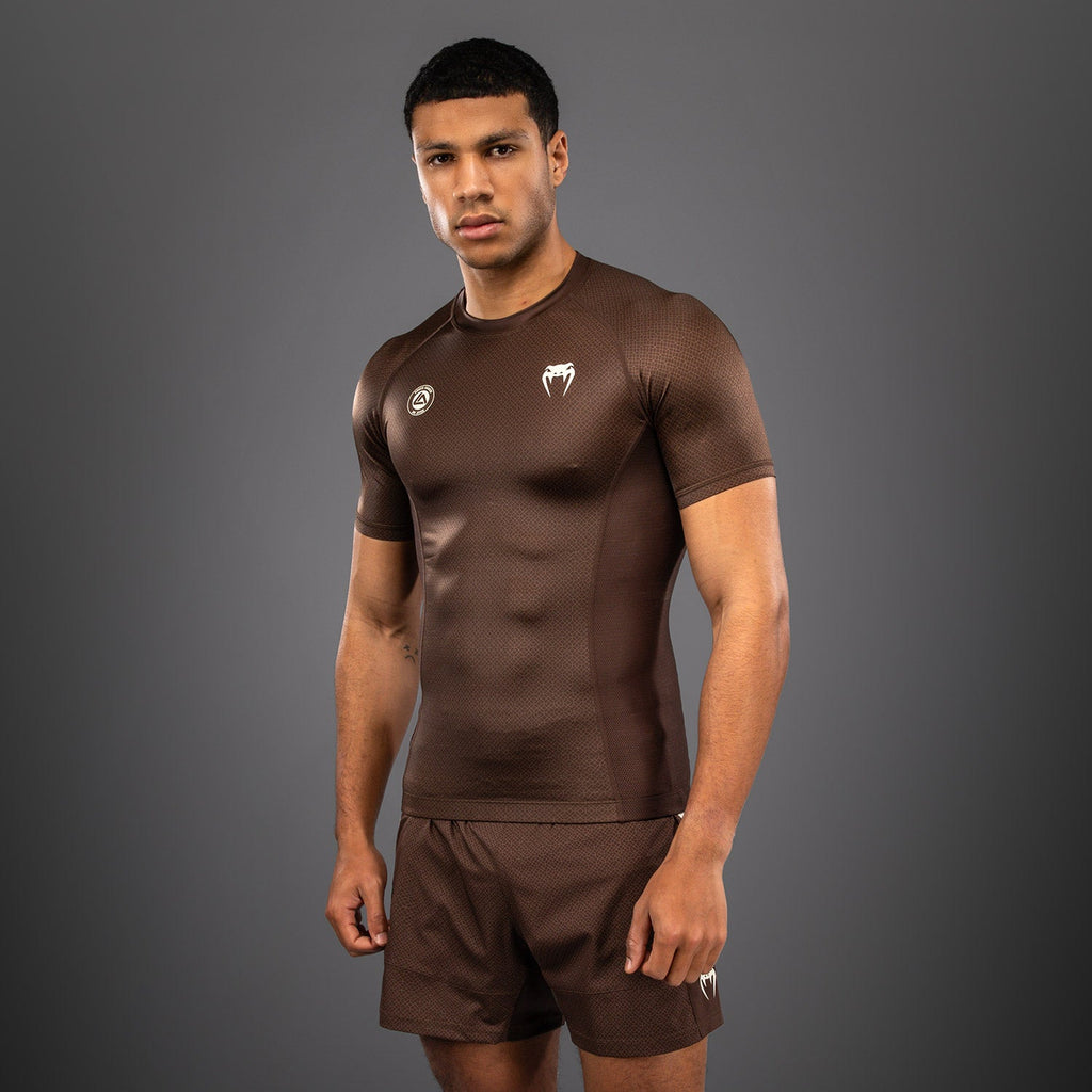 Venum x Roger Gracie Academy Pánské Tričko s Krátkým Rukávem - Tmavě Hnědá