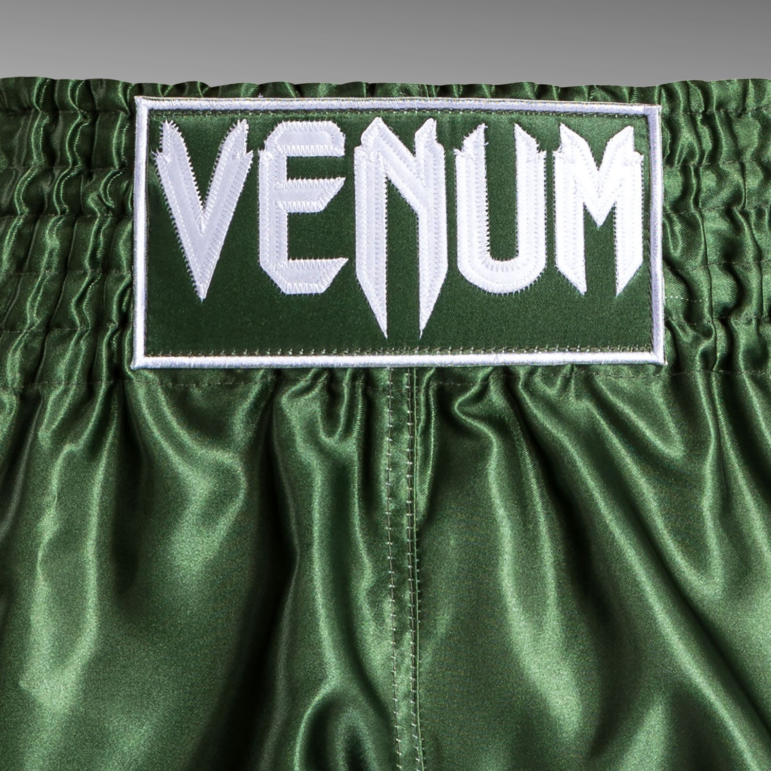 Venum Classic Muay Thai kraťasy Khaki/Bílá