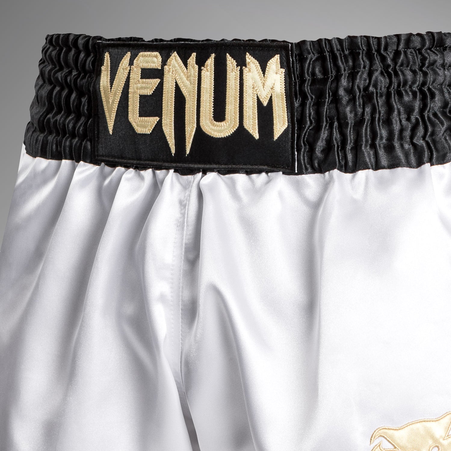 Venum Classic Muay Thai Šortky - Bílá/Zlatá/Černá
