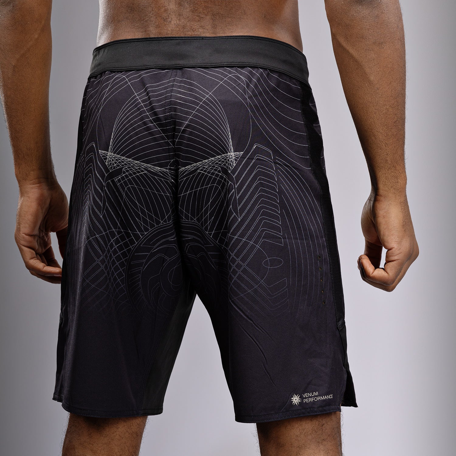 Pánské bojové šortky Venum G-Fit Air - tmavě černá/písková