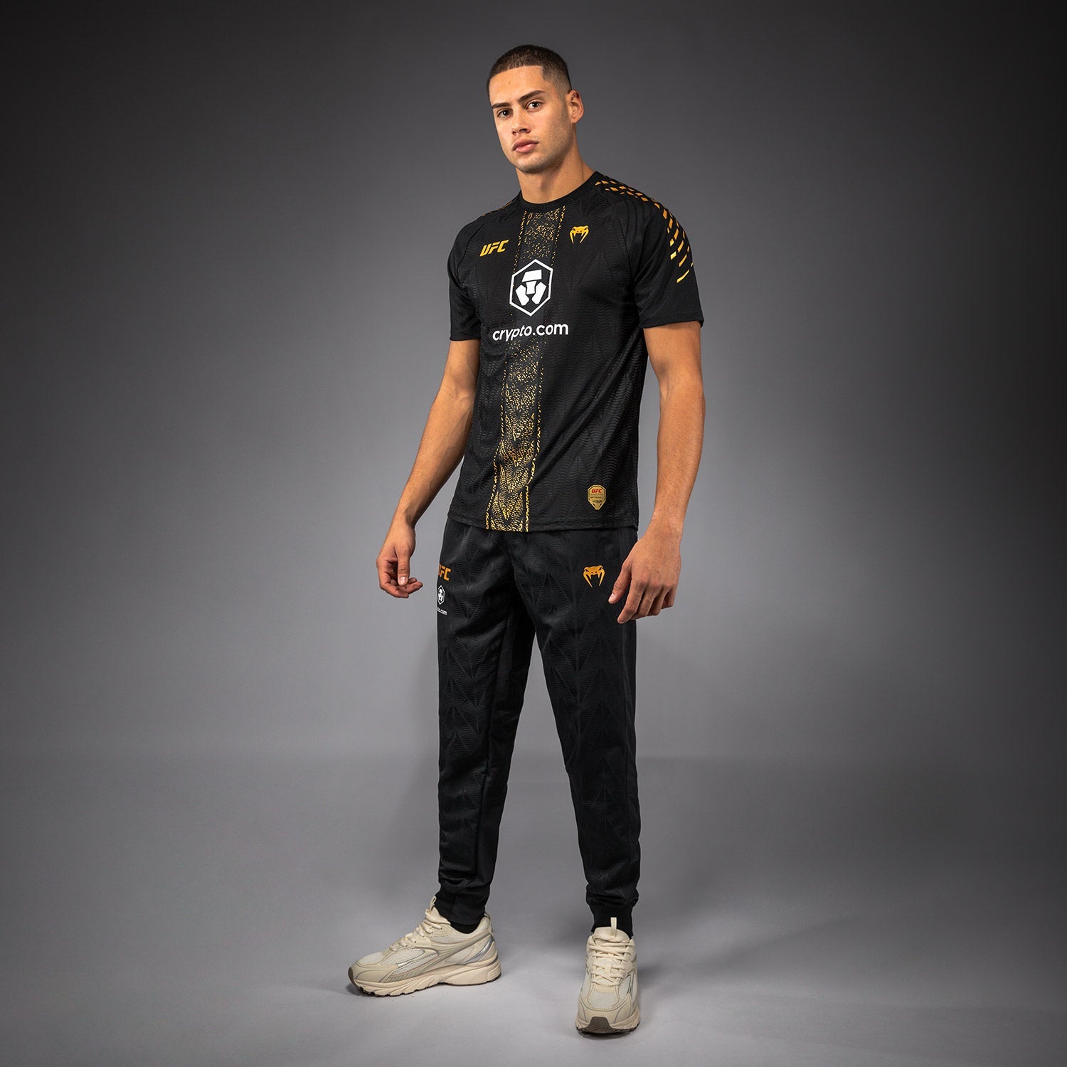 Pánský dres UFC Zenith od Venum Champion Authentic Fight Night Walkout Jersey