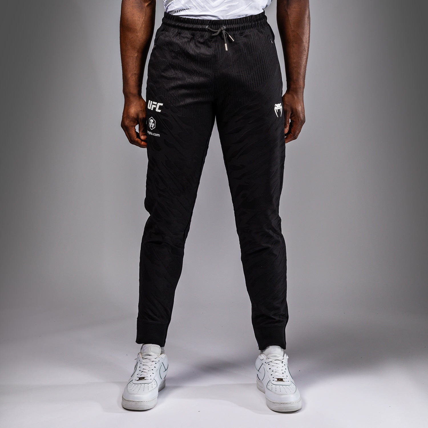 UFC Fusion by Venum Pánské vycházkové kalhoty Authentic Fight Night - Černá
