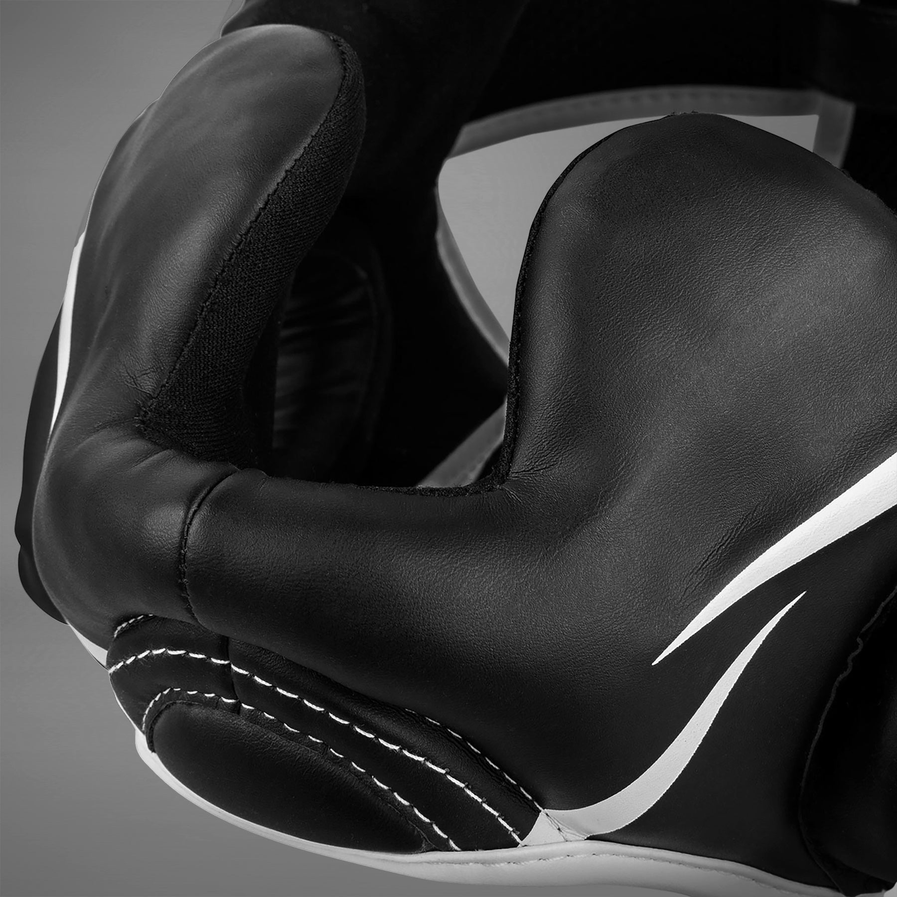 Venum Elite Headgear - Černá/Bílá