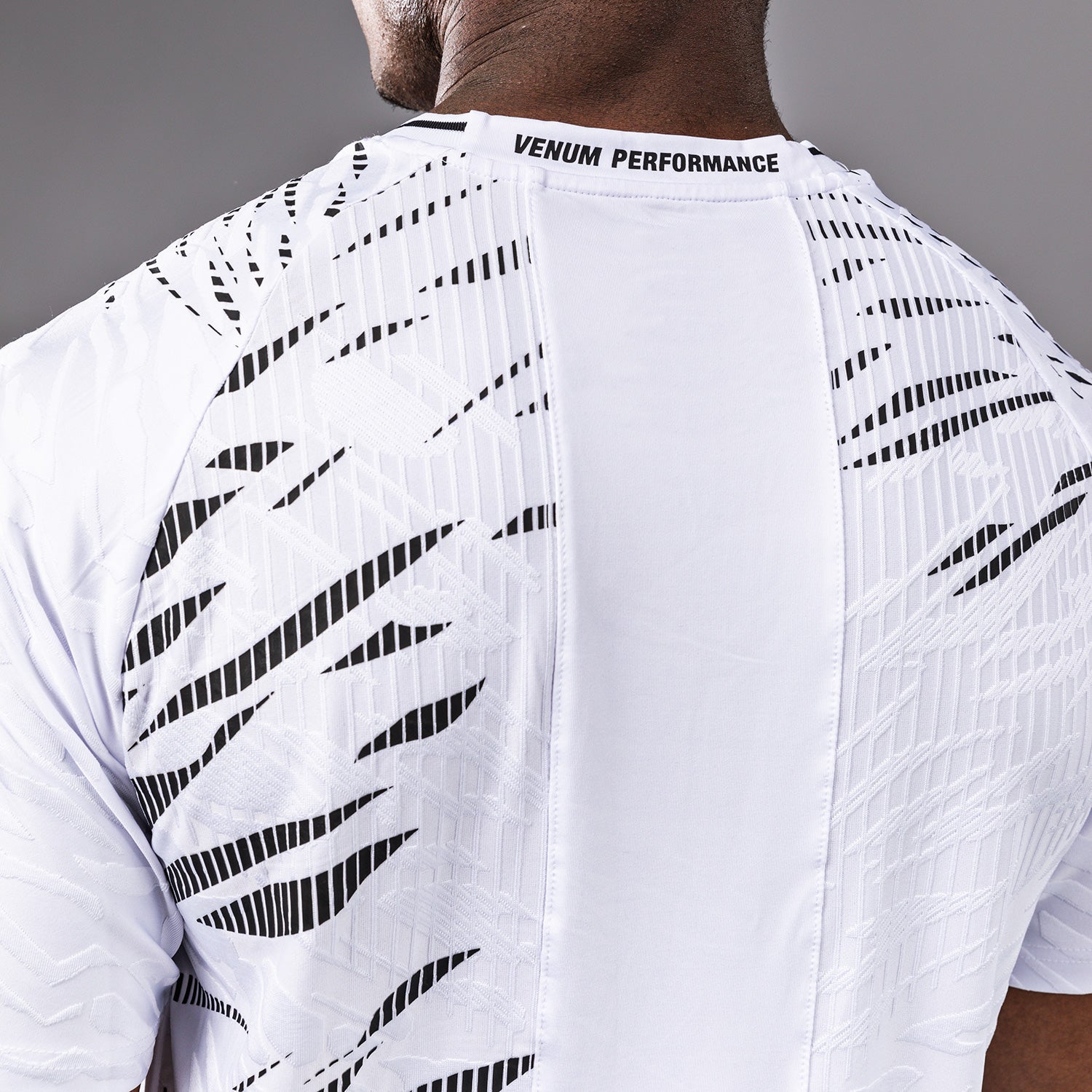 UFC Fusion by Venum Pánský dres Authentic Fight Night - bílý