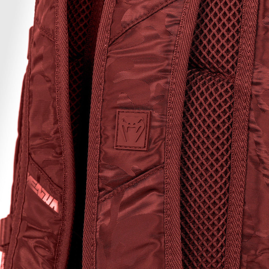 Venum Challenger Pro Batoh - Camo/Burgundy