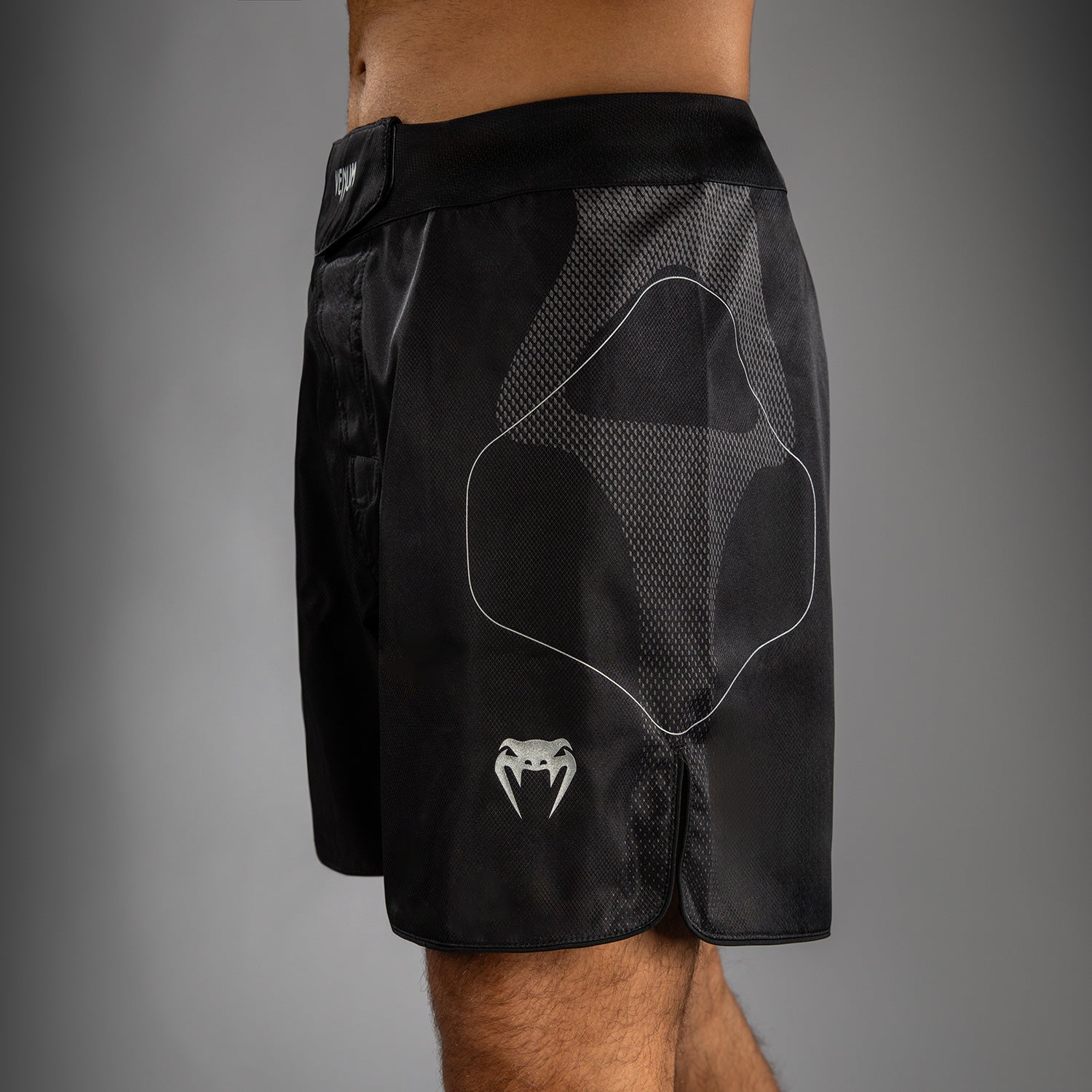 Venum Nexus Fight Shorts - Černá/Stříbrná