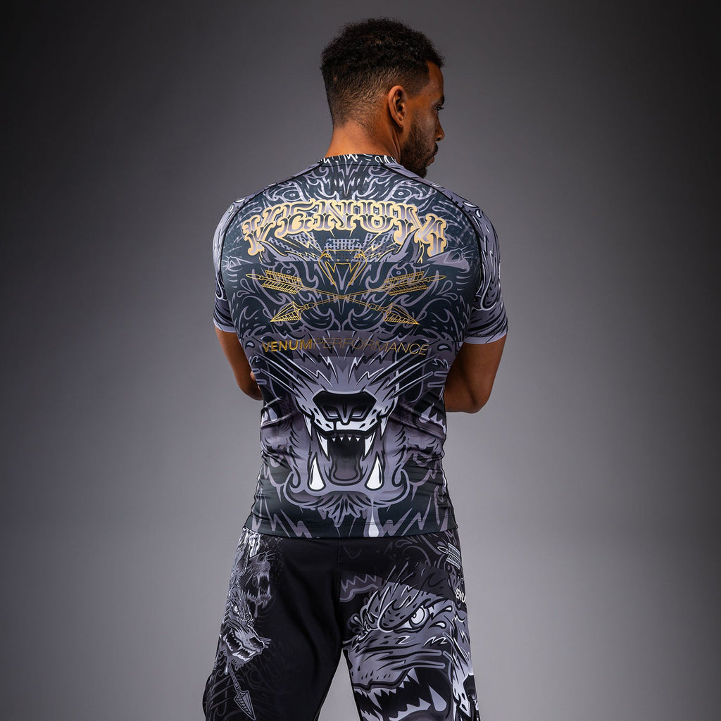 Venum Wolf Atak Rashguard s krátkým rukávem - Černá/Šedá