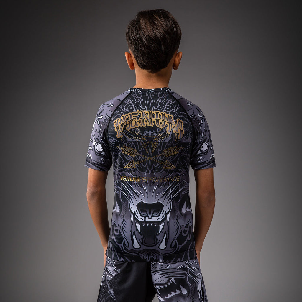 Dětský rashguard Venum Wolf Atak s krátkým rukávem - černá/šedá