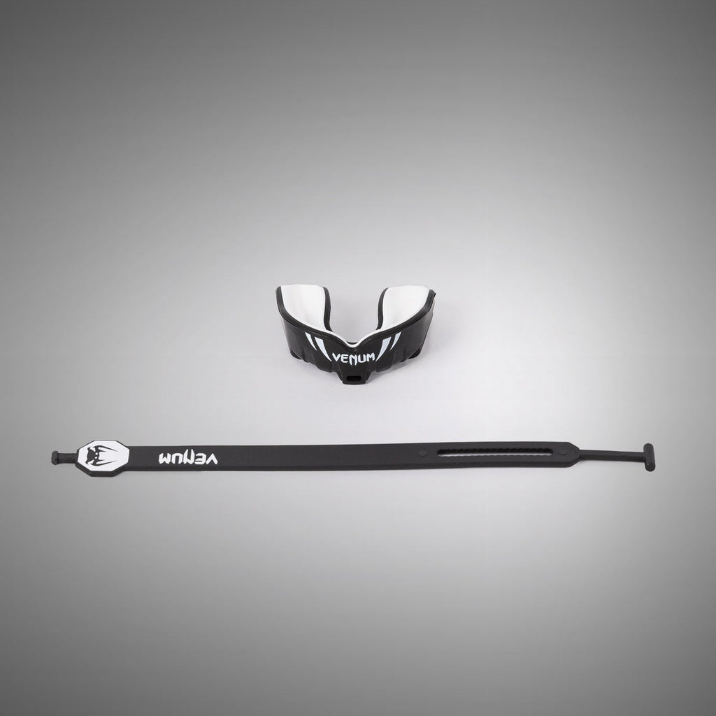 Chránič zubů Venum Challenger pro děti Pásek/bez pásku - černá/bílá